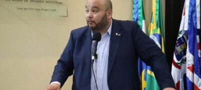 Agnaldo Miudinho quer informações sobre leis que regem instalação de internet na cidade