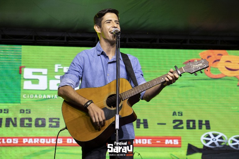 Com atrações artísticas e plantio de árvores, Sarau no Parque é sucesso em Anhanduí
