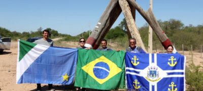 Nelson Cintra homenageia com placa no Marco Histórico os precursores da Rota Bioceânica