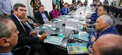 Confira o que muda: Riedel e Barbosinha apresentam o novo organograma do Governo de MS