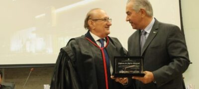 Reinaldo Azambuja recebe maior honraria da Justiça Eleitoral de Mato Grosso do Sul