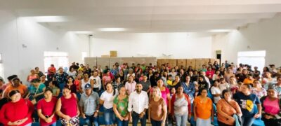 Segurança Alimentar – Mais 176 famílias recebem o Cartão do Programa Mais Social em Antonio João