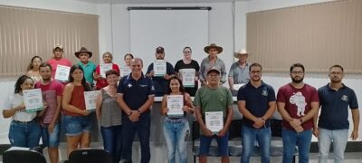Prefeito Neco entregou mais 13 escrituras 100% gratuitas às famílias Caracolenses