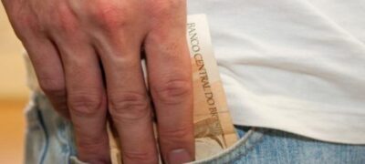 Salário de 86 mil servidores estará disponível dia 3, injetando R$ 406 milhões na economia