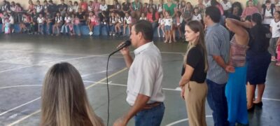Mais de mil alunos voltam às aulas em Caracol