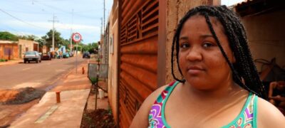 Moradores do Aero Rancho comemoram asfalto feito pelo Governo: “sem lama e nem barro”