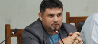 Vereador Johnys solicita limpeza no Cemitério da Água Doce e do Cativi