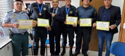 Policiais do 4º BPM são homenageados por ato de bravura e solidariedade pelo salvamento de criança asfixiada