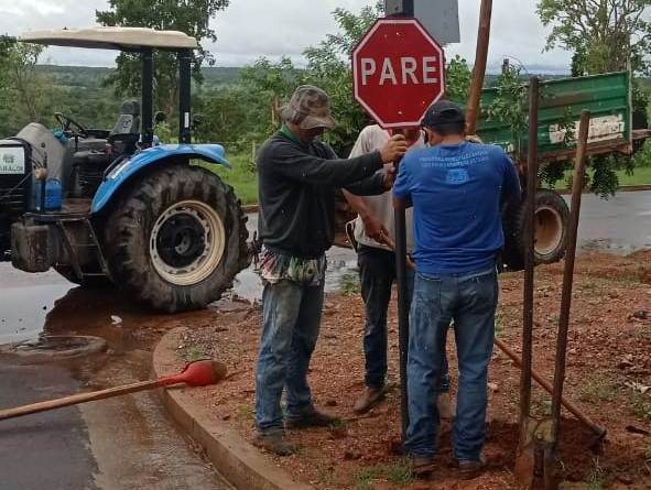 Em Caracol sinalização de trânsito foi toda revisada e restaurada