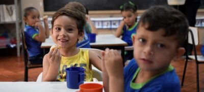 Projetos sociais recebem doação diária de pães produzidos em padaria da Gameleira