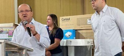Durante entrega de equipamentos, Alan e Barbosinha destacam ações comuns