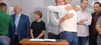 Direto de Campo Grande, prefeito Carlos Humberto Pagliosa assina convênio de ajuda emergencial com o Governo do Estado