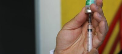 Procura aumenta e novo ponto de vacinação aplica em um dia 951 doses contra Influenza