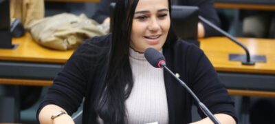 Comissão aprova projeto que isenta idoso de taxa para renovar carteira de motorista