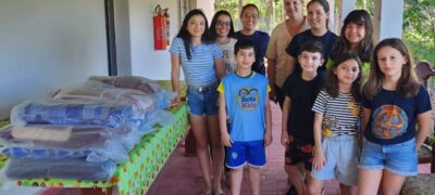Rotakids faz doação de cobertores para o Abrigo Bela Vista