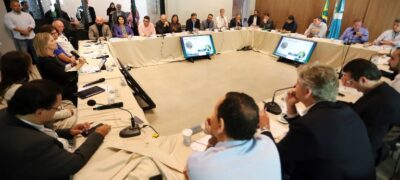 Papel das parcerias privadas no desenvolvimento do Estado é destaque em reunião de secretariado com governador