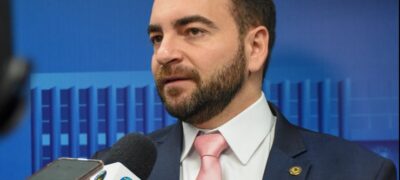 Projeto de João César Mattogrosso sobre o uso de telas por crianças vai para sanção do Governo