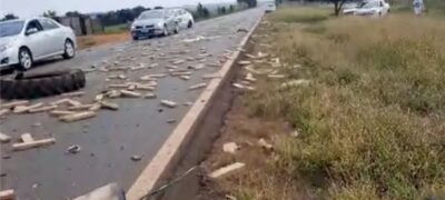 Traficante morre ao colidir de frente com caminhão e deixa 500 Kg de maconha espalhada por rodovia