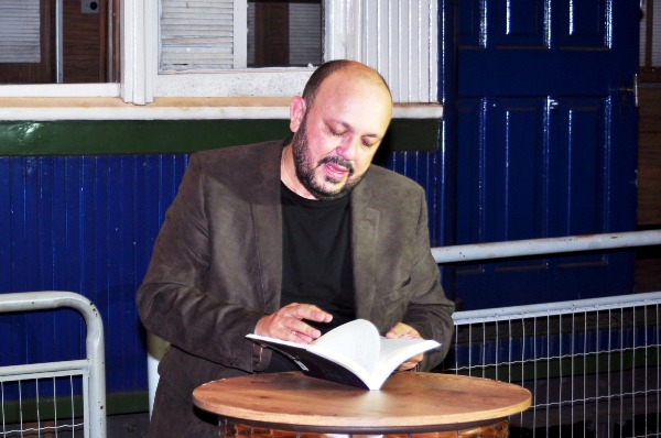 Ganhador do Ipê de Literatura, André Alvez lança novo livro de contos e crônicas