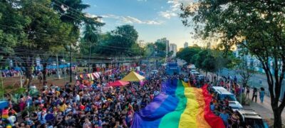 Na Parada da Cidadania e do Orgulho, histórias de amor, respeito e resistência levantam a bandeira LGBTQIA+