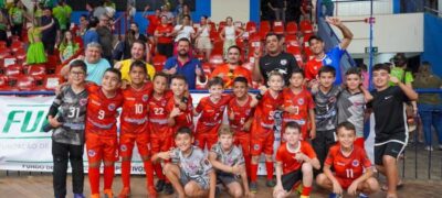 Com emoção até o fim, Bayern bate Pelezinho e vai à semifinal da Taça Brasil Sub-8 de futsal em Campo Grande
