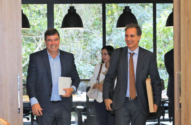 Em reunião, governador discute futuras relações comerciais e intercâmbio com cônsul da França