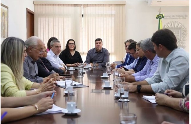 Riedel discute com prefeitos e deputados investimentos na saúde