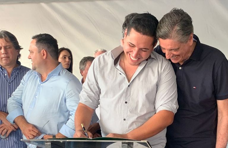 A pedido do vereador, André Luís, Dagoberto destina mais de R$ 2 milhões para asfalto na Vila Nossa Senhora Aparecida  