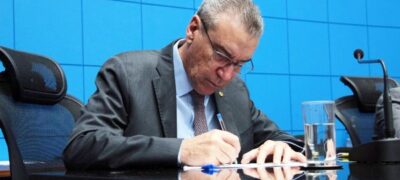 Lei de Paulo Corrêa alerta para prescrição legível de receitas médicas