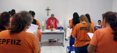 Sacramento do Crisma em presídio da capital marca recomeço de mulheres em cumprimento de pena
