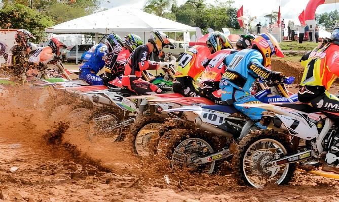 Comemorando 124 anos, Campo Grande recebe mais de 600 pilotos no Campeonato Brasileiro de Motocross