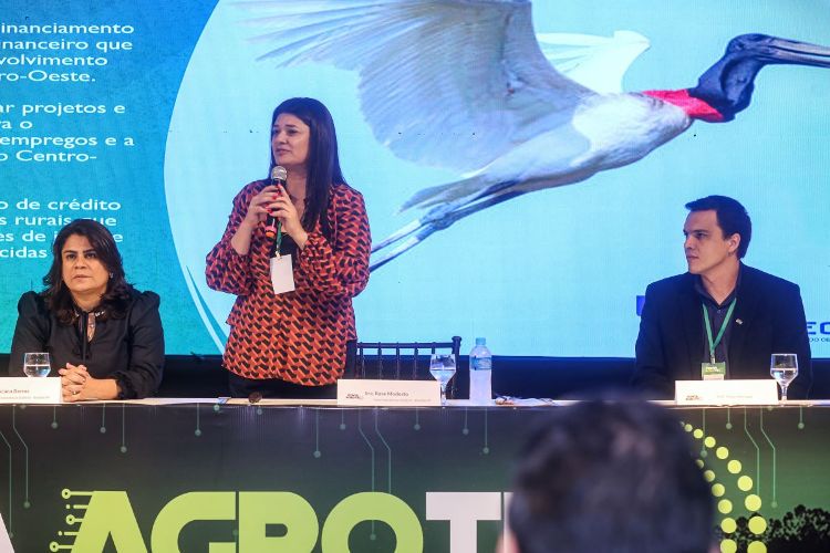 Segundo dia da Ponta Agrotec tem eixo temático em Produtividade no Campo e FCO com a presença de Rose Modesto
