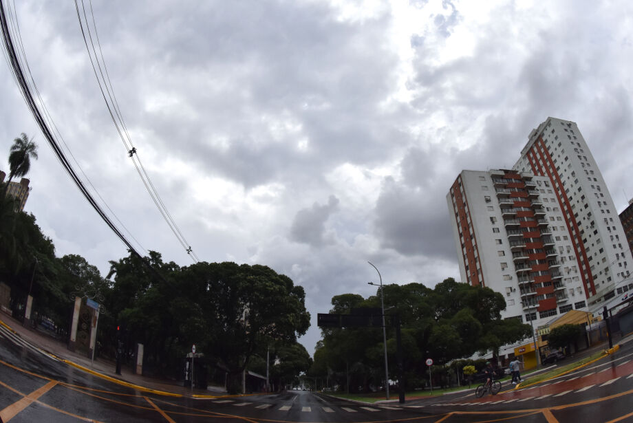 Semana começa com tempo instável e possiblidade de chuva em diferentes regiões