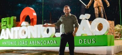 Antonio João Celebra Inauguração de Novo Totem e Iluminação LED