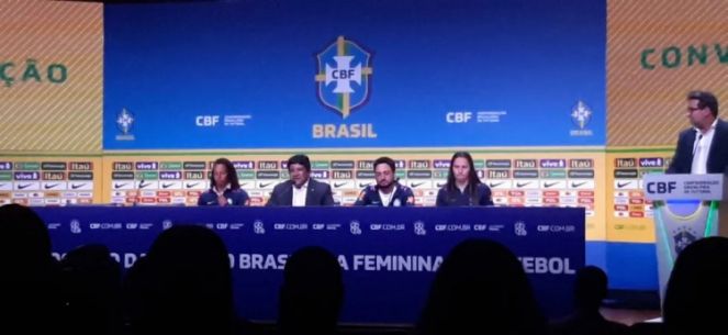 Novo técnico convoca seleção brasileira feminina com Marta e volta de Cristiane