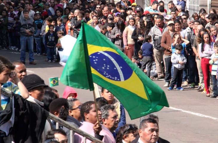 Desfile de 7 de Setembro tem show aéreo e apresentações de bandas e fanfarras