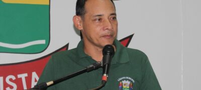 Vereador Oraldino busca recurso para asfalto na Rua Coronel Dias  