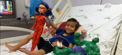 Nefrologia Pediátrica do Humap customiza bonecos para pacientes em tratamento