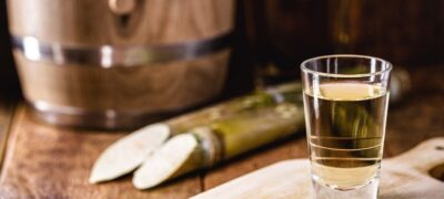 Dia Nacional da Cachaça: descubra curiosidades sobre a bebida e como preparar um drink exclusivo