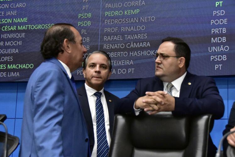Assembleia Legislativa pode votar PEC que permite “demissão” de conselheiro