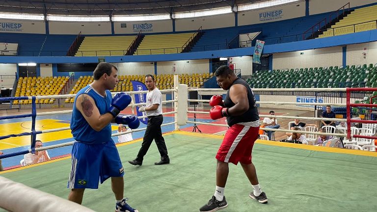 Com apoio do Governo, 20º Estadual de Boxe reuniu lutadores de 10 municípios no Guanandizão