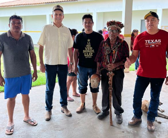 Aires Cafure prestigiou festa de 42 anos da Aldeia Pirakua