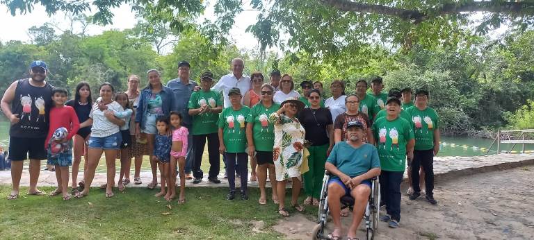 Caracol leva idosos do SCFV 60+, no passeio turístico em Bonito para comemorar o dia do Idoso