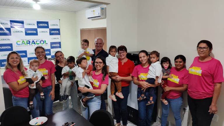 Prefeito Neco e 1ª Dama Duda receberam visita das crianças do CEIM que convidaram para a 1ª Feira de Ciências da Educação Infantil