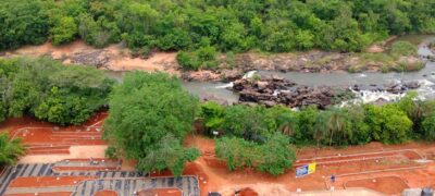 Obra de urbanização da Cachoeira dos Diamantes anima moradores e motiva comerciantes de Rochedo