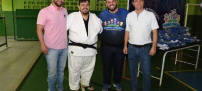 Em Maracaju, João César Mattogrosso prestigiou entrega de kimonos e anunciou R$ 200 mil ao Instituto do Pequeno Cidadão