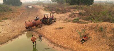 Com apoio aéreo e ação por terra, bombeiros de MS atuam em três grandes incêndios no Pantanal