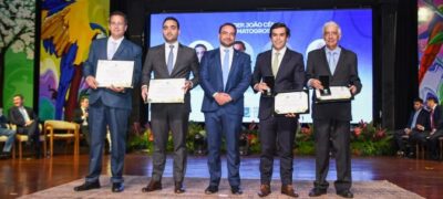 Advogados, Delegado e Deputado Federal são homenageados por João César Mattogrosso