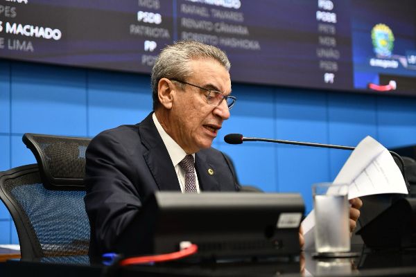 Paulo Corrêa articula pavimentação da Estrada da Ingazeira, em Porto Murtinho