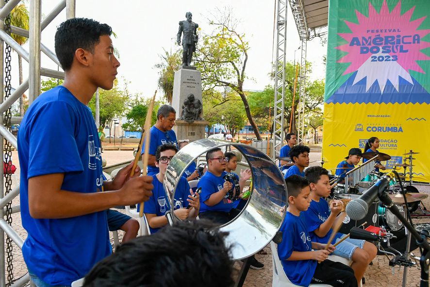 Percutindo Arte impressiona público e celebra a inclusão social no FAS